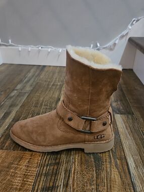 UGG Chestnut Tan Sheepskin Shearling Mid Boot